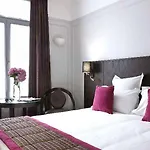 California Champs Elysees فندق 4*