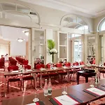 California Champs Elysees فندق 4*