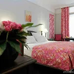 California Champs Elysees فندق باريس