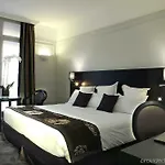 California Champs Elysees فندق 4*
