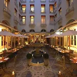 California Champs Elysees Otel