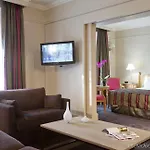 California Champs Elysees Otel 4*