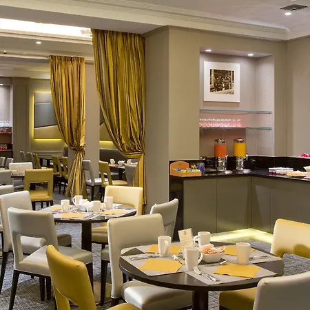 California Champs Elysees Hotel Parijs