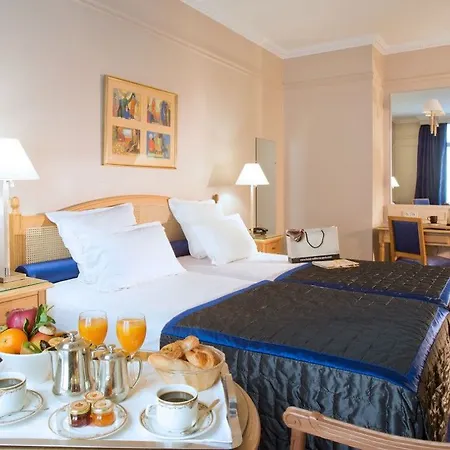 California Champs Elysées Hotel 4*