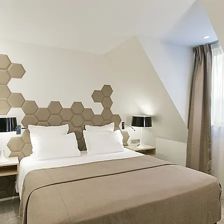 California Champs Elysees Hotel Paříž
