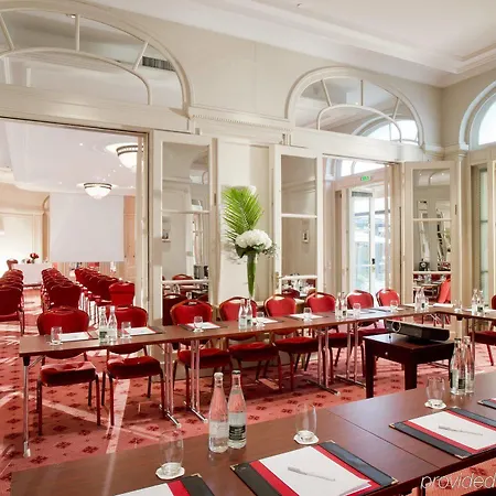 California Champs Elysees Hotell 4*