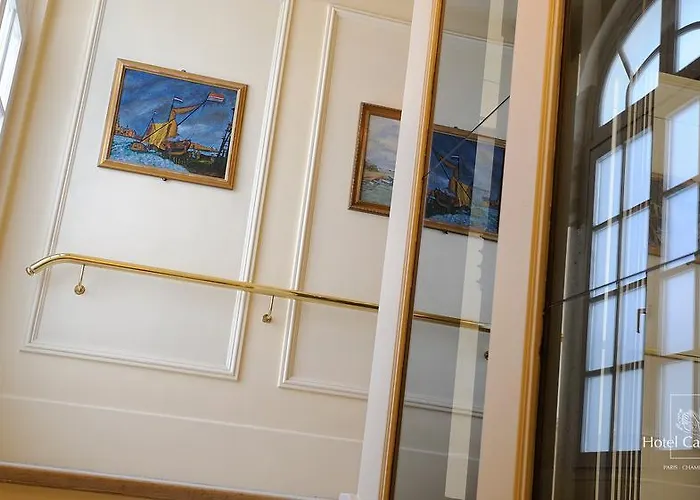 California Champs Elysees 4* Paris