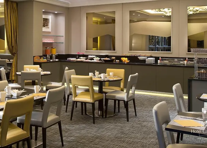 Hotel California Champs Elysees Paris