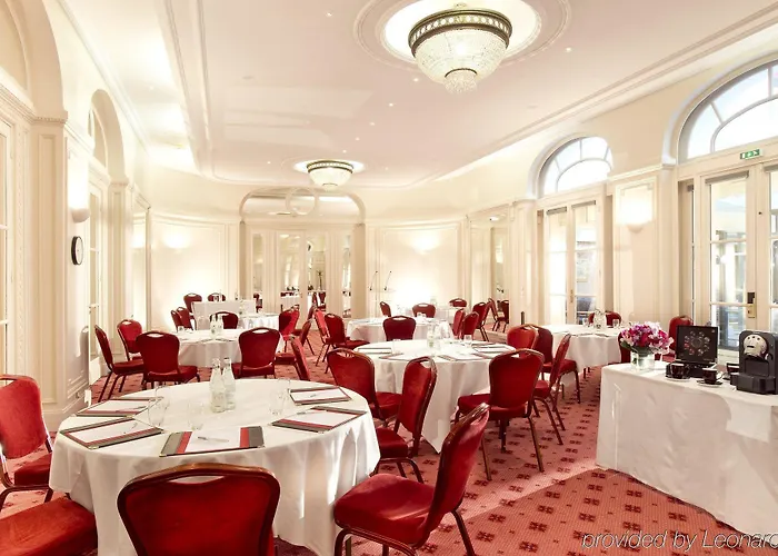 California Champs Elysees Hotel Paris