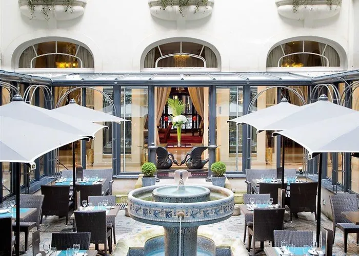 Hotel California Champs Elysees Paris