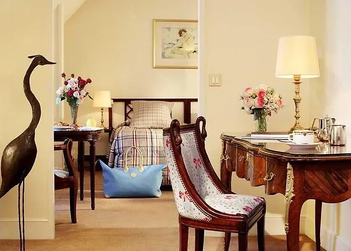 Hotel California Champs Elysees 4*