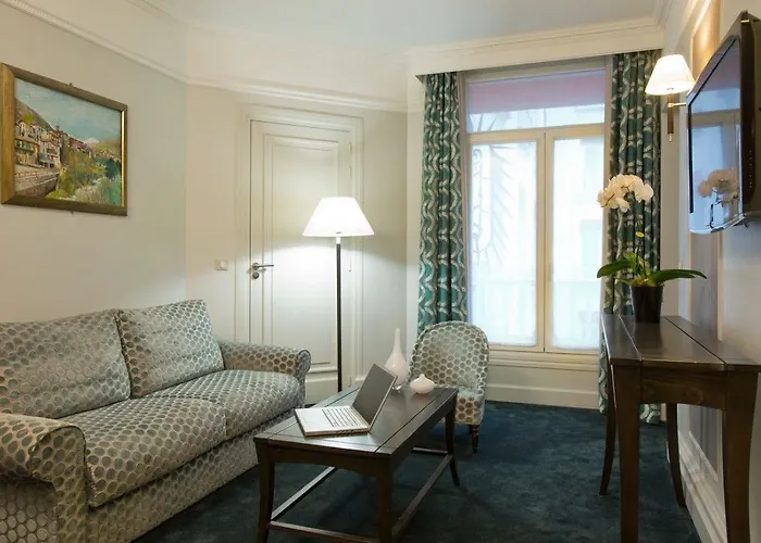 Hotel California Champs Elysees 4*