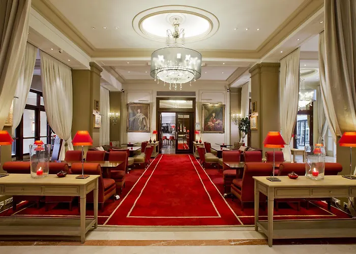 California Champs Elysees Hotel Paris