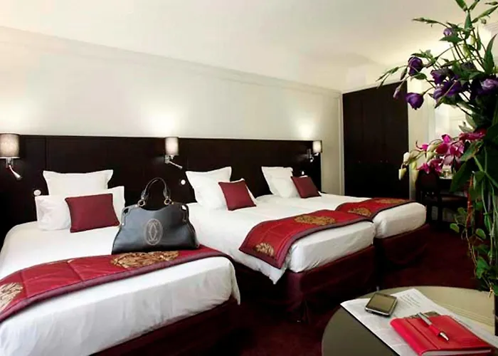 Hotel California Champs Elysees 4*