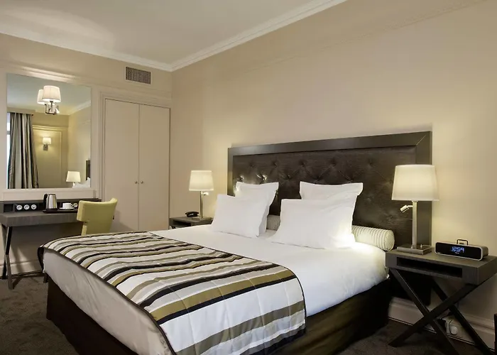 Hotel California Champs Elysees