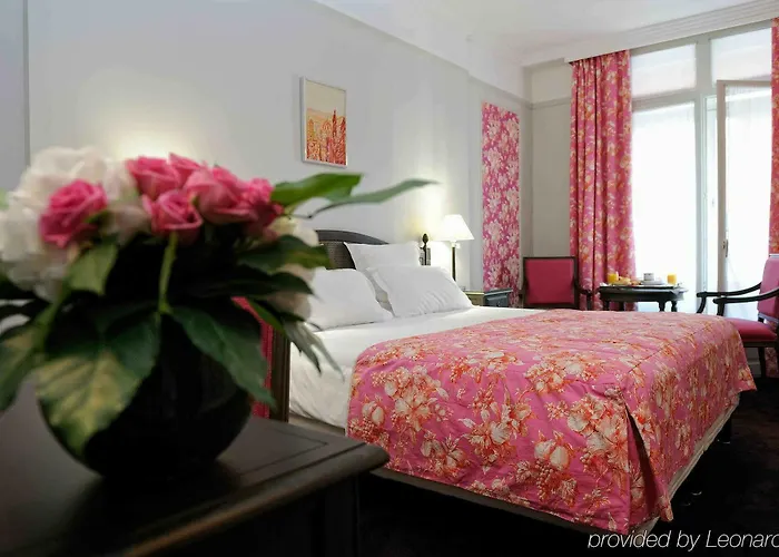 California Champs Elysees Hotel Paris