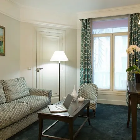Hotell California Champs Elysees 4*