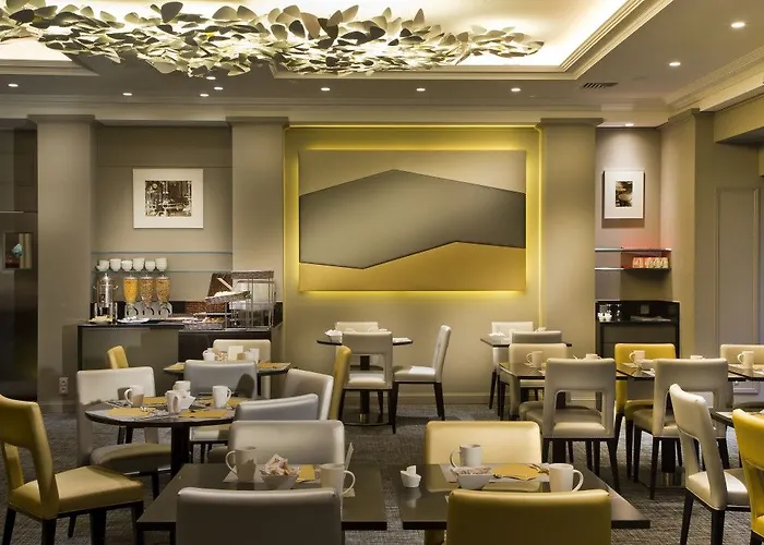 California Champs Elysees Hotel