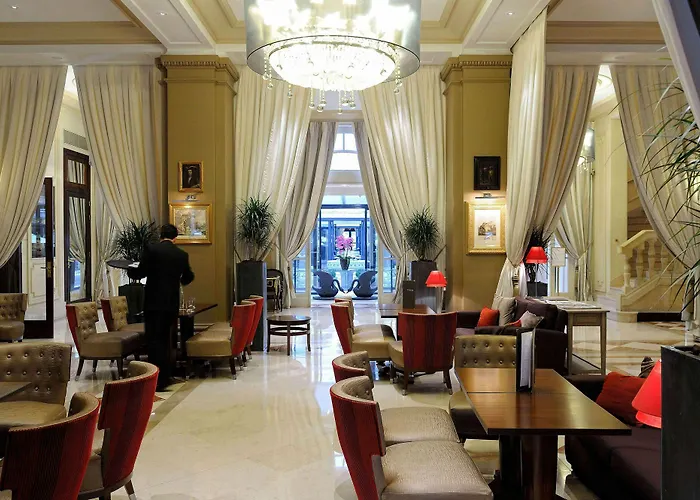 California Champs Elysees Hotel