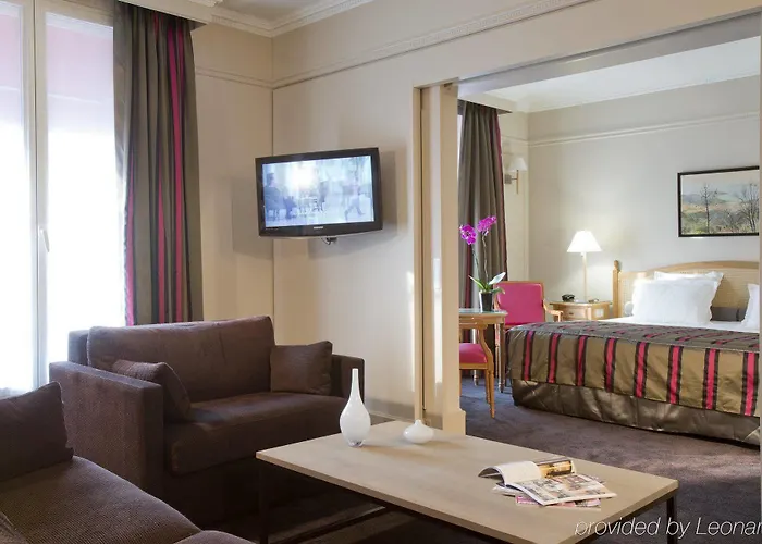 California Champs Elysees Otel 4*